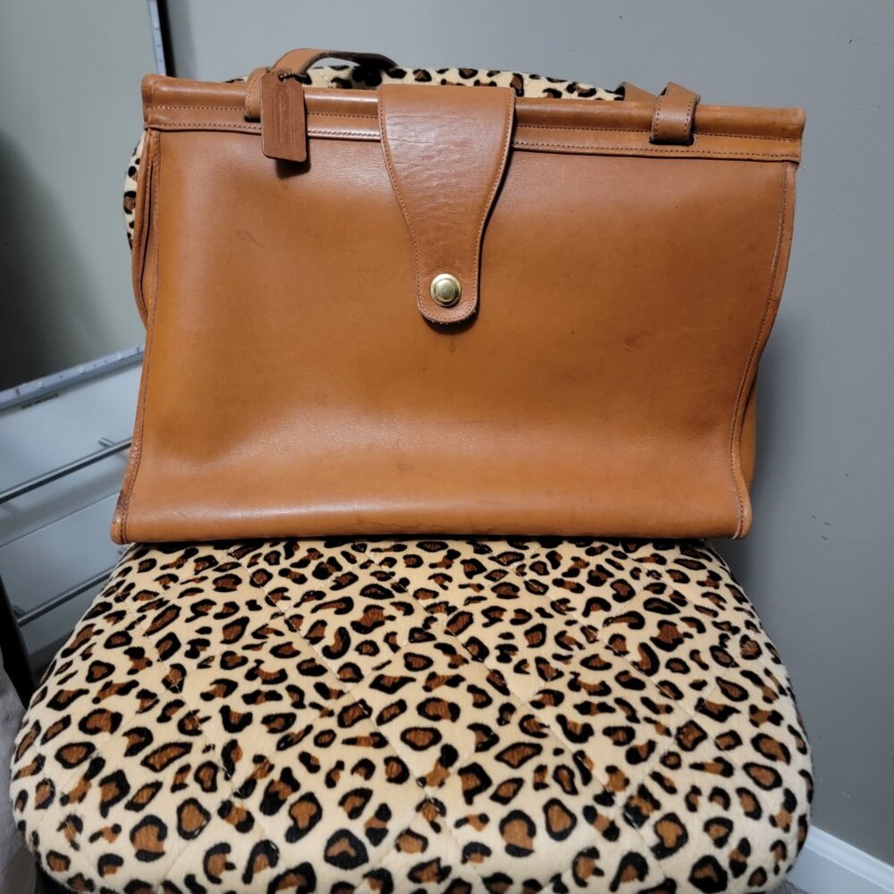Vintage Coach - Picture 13 of 16